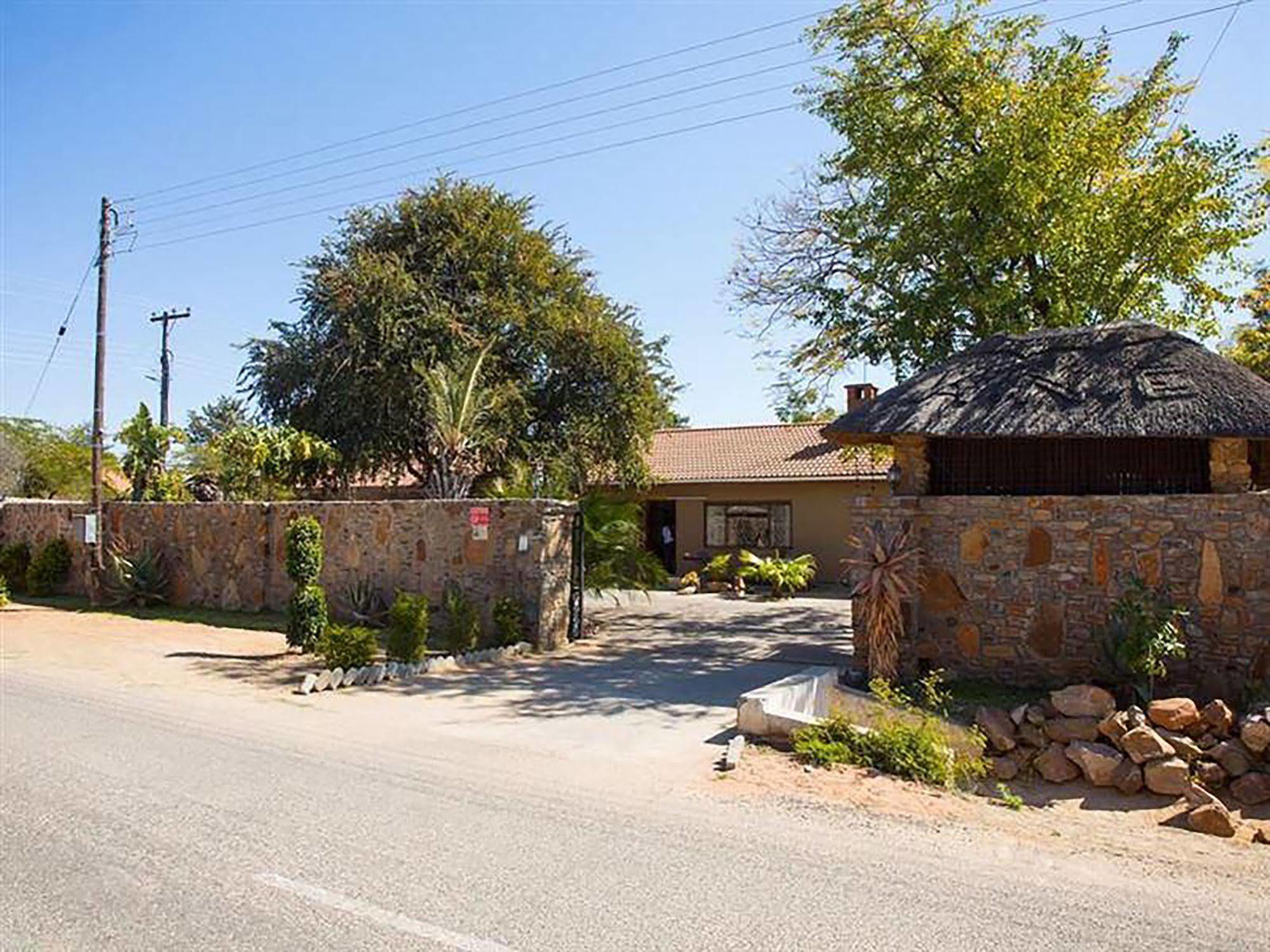 A New Earth Guest Lodge Francistown Exterior foto